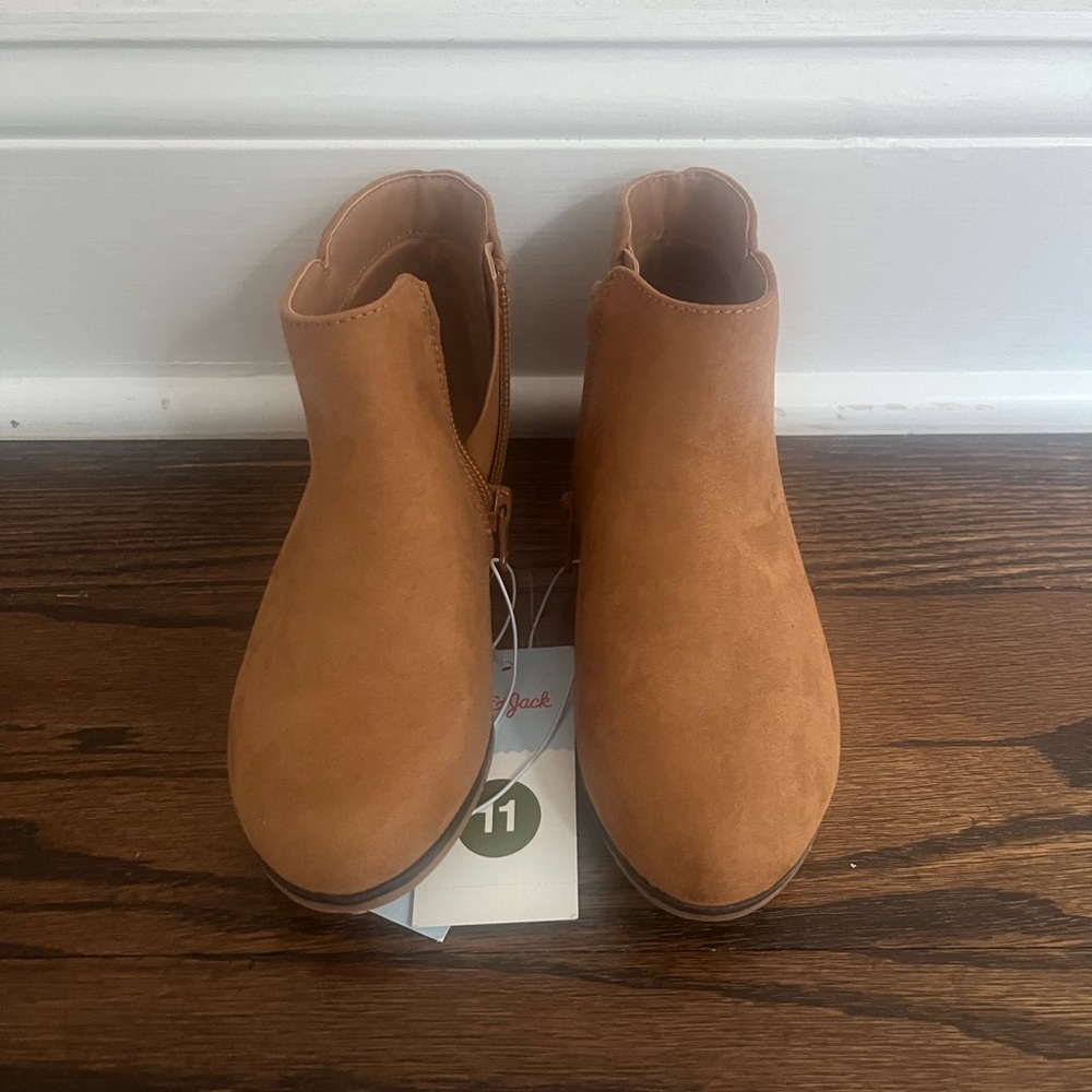 NWT Cat & Jack girls size 11 boots